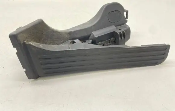 Volkswagen Touran I Accelerator throttle pedal 1T1721503H