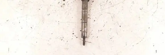 Mercedes-Benz C W204 Fuel injector 6420701387 6420701987