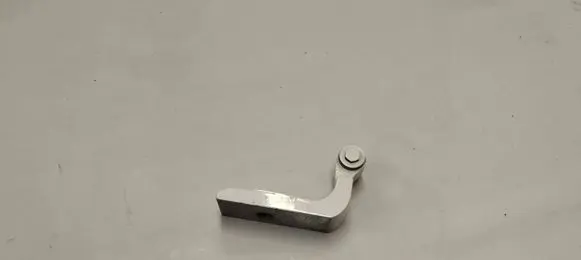 BMW 1 F20 F21 Front door lower hinge 063hul305