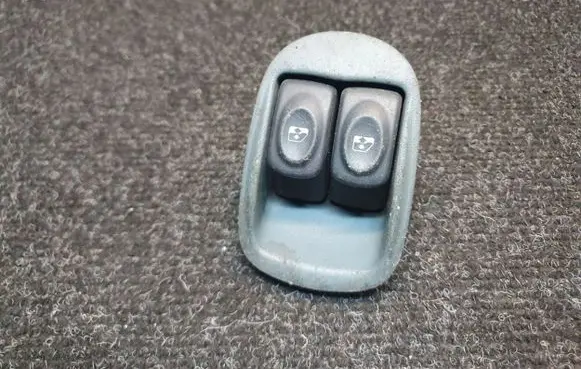 Renault Scenic I Electric window control switch 7700836269
