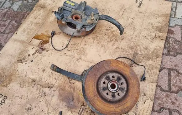 Alfa Romeo Brera Front wheel hub XXXXXXXXXX