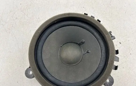 Volvo V50 Rear door speaker 30657445 M5XUG 11W15