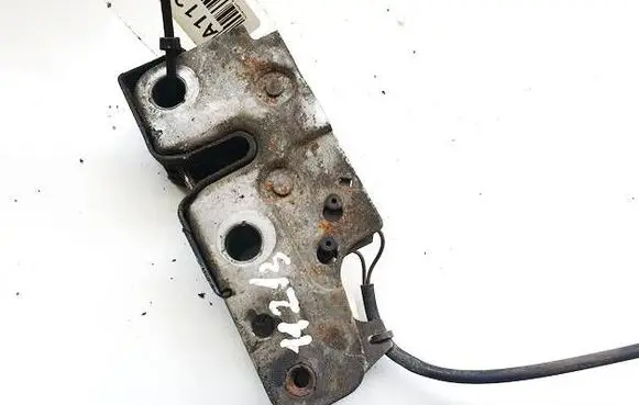 Volkswagen PASSAT B6 Engine bonnet/hood lock/catch 