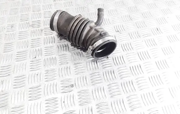 Nissan X-Trail T30 Intercooler hose/pipe