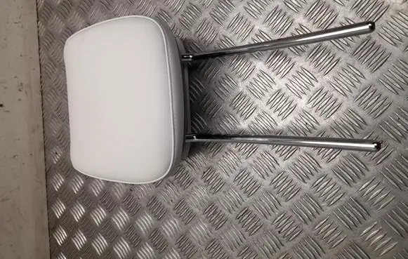 Hyundai Ioniq 5 Front seat headrest 