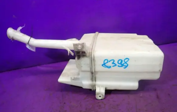 Toyota Corolla E120 E130 Windshield washer fluid reservoir/tank 