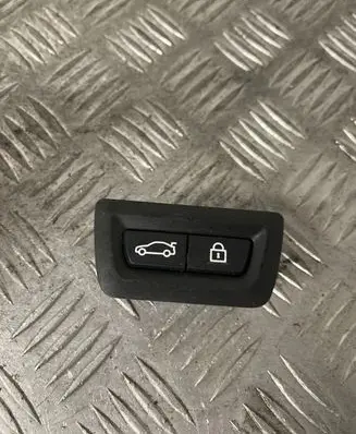 BMW 5 F10 F11 Tailgate/boot open switch button 9275121