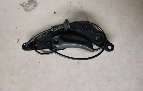 BMW 5 GT F07 Engine bonnet (hood) release handle 9114002