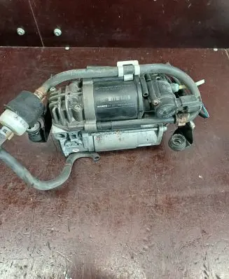 Mercedes-Benz E W212 Air suspension compressor/pump A2123200404 4430201701