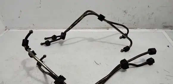 Ford Focus C-MAX Fuel injector supply line/pipe 