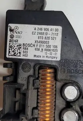 Audi A4 S4 B8 8K Heater blower motor/fan resistor A2469064100 8T0820521 1035500274