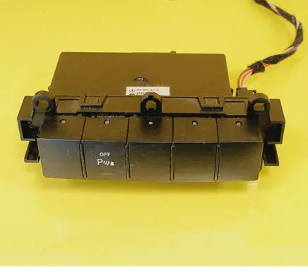 Mercedes-Benz B W245 Parking (PDC) sensor switch 1698208210