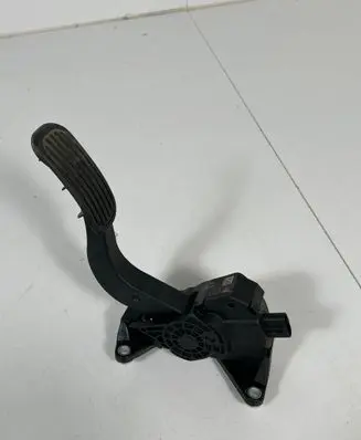 Toyota C-HR I Accelerator throttle pedal 78110F4020