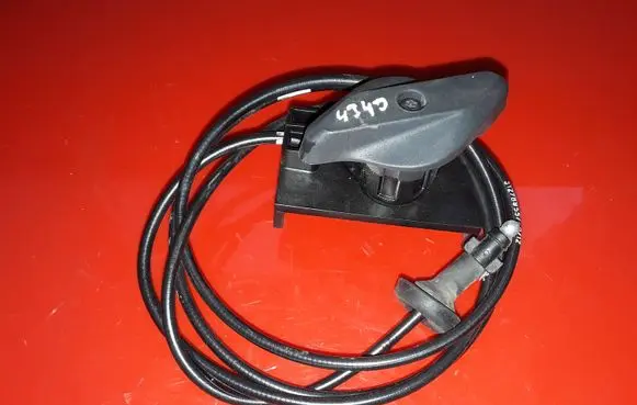 Volvo S60 Engine bonnet (hood) release handle 31297825