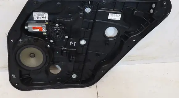 Hyundai Elantra Rear window lifting mechanism without motor 83463X000