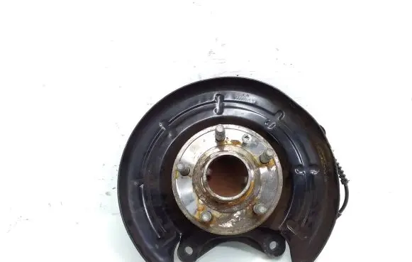 Rear wheel hub spindle/knuckle