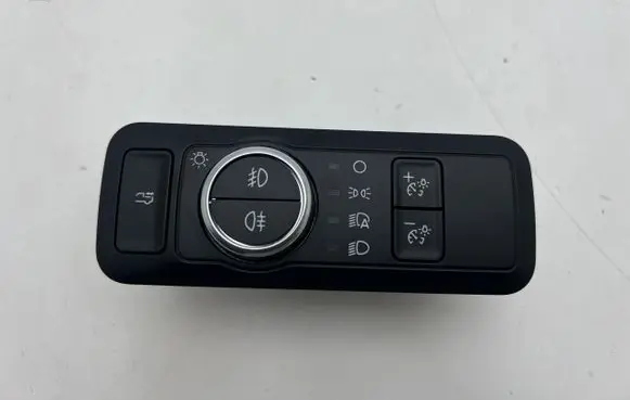 Ford Escort Light switch N1WT-13D061-KBW