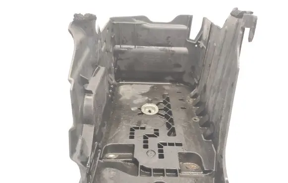 Battery box tray