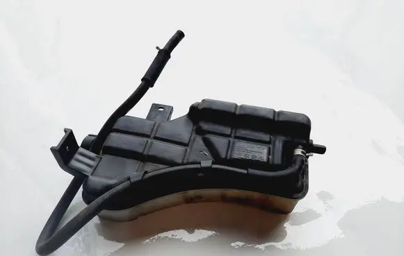 KIA Stinger Coolant expansion tank/reservoir