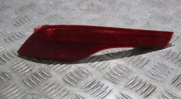 Honda CR-V Rear tail light reflector
