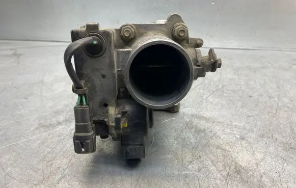 Toyota Corolla Verso E121 Throttle valve 27020 2F10