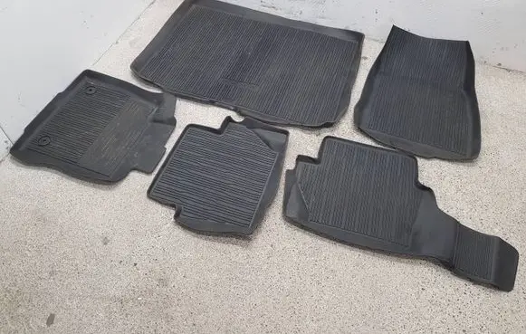 Ford Puma Car floor mat set H1BJA13087KBW H1BJA13017EAW H1BJA13016EAW