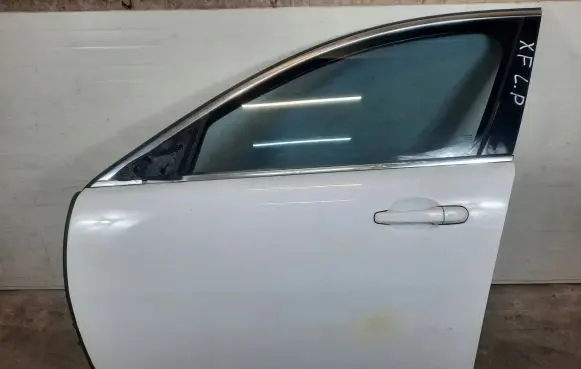 Jaguar XF X250 Front door