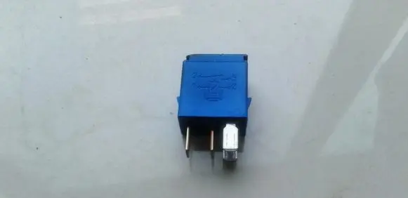 Nissan Almera Tino Other relay 25309F920 4RA007813-03
