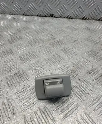 Mercedes-Benz C W204 Sun visor clip/hook/bracket 