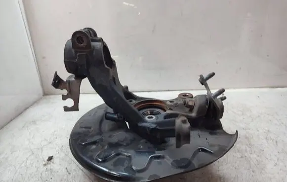 Seat Leon IV Front wheel hub 