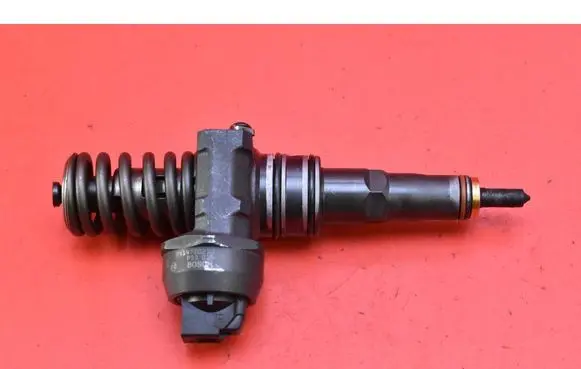 Volkswagen Golf IV Fuel injector 038130073AQ