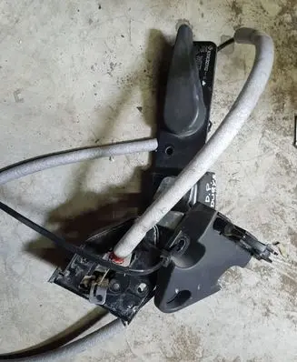 Opel Vivaro Tailgate interior release/open handle 8200323112