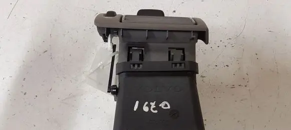 Volvo V50 Dashboard side air vent grill/cover trim 1808041003