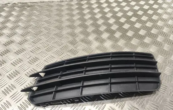 Audi A7 S7 4G Front bumper lower grill 4G8807151