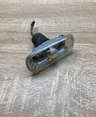 Audi A6 S6 C5 4B Front fender indicator light 8E0949127