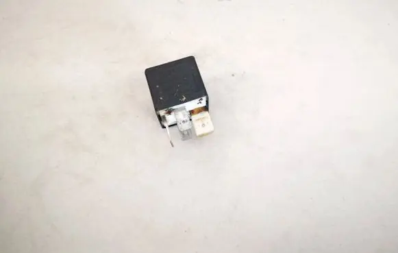 Audi A4 S4 B5 8D Other relay 443951253j 899511000