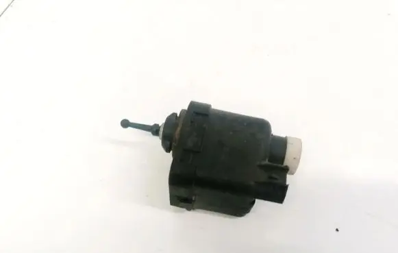 Headlight level adjustment motor