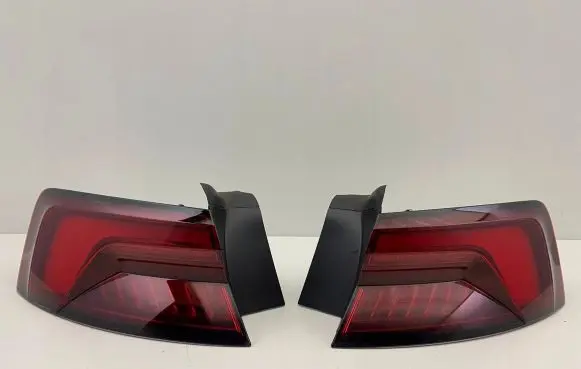 Audi A5 Rear/tail lights 8W6945092J