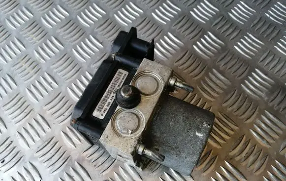 Nissan Primera ABS Pump 47660AV712 0265231317 0265800334