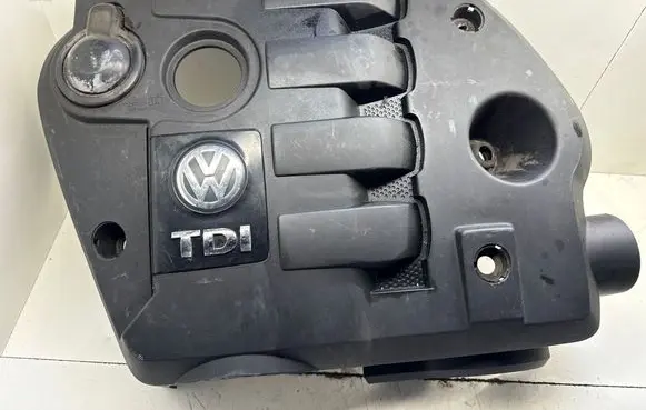 Volkswagen PASSAT B5.5 Engine cover (trim) 038103925EN