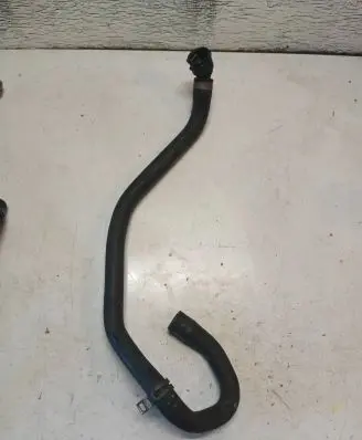 Volvo XC90 Engine coolant pipe/hose 32222672