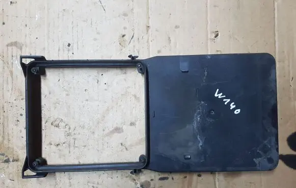 Mercedes-Benz S W140 Fuse box cover 1405401082