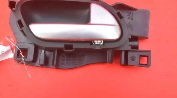 Peugeot 508 RXH Front door interior handle 9800099680