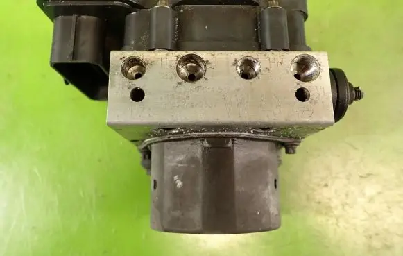 Skoda Fabia Mk2 (5J) ABS Pump