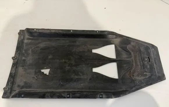 BMW M5 Front bumper skid plate/under tray 7905274