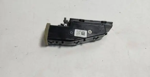 Land Rover Discovery Sport Rear air vent grill FK72018B05BE