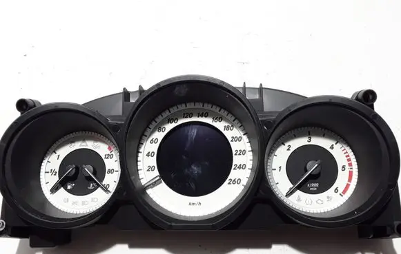 Mercedes-Benz CLS C218 X218 Speedometer (instrument cluster) A2189006804