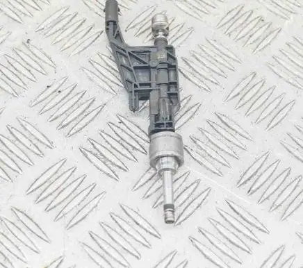 BMW X5 G05 Fuel injector 0261500437 8656548