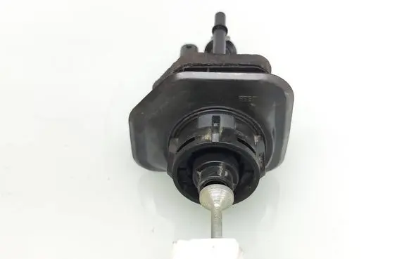 Ford Kuga II Clutch master cylinder BV617A542BB SE10031