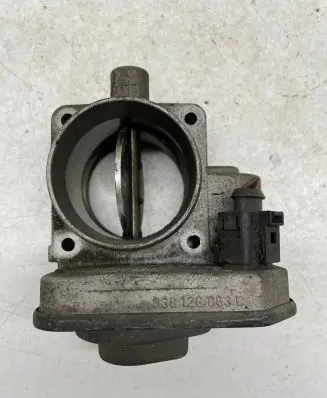Skoda Octavia Mk1 (1U) Throttle valve 038128063C